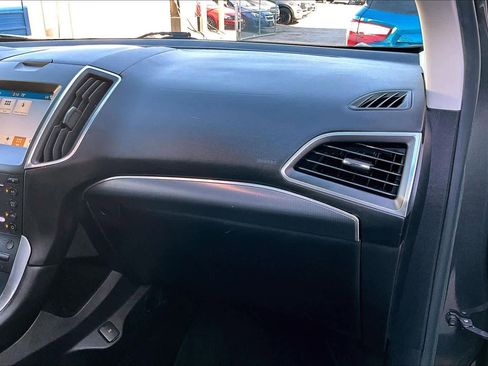 Used 2016 Ford Edge Titanium w/ Equipment Group 301A image 18