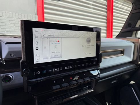 Used 2025 GMC Hummer EV 3X AWD/4WD image 22