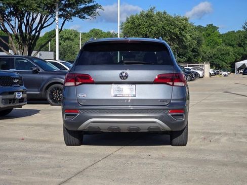 Used 2022 Volkswagen Taos SE AWD/4WD image 7
