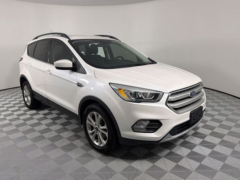 Used 2018 Ford Escape SEL FWD image 7