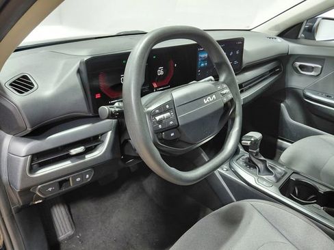 Used 2025 Kia K4 FWD image 19