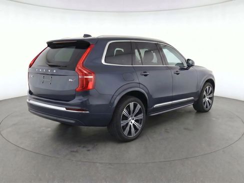 Certified 2024 Volvo XC90 B6 Plus AWD/4WD image 4