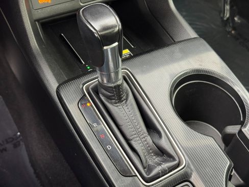 Used 2022 Honda Civic Touring image 29