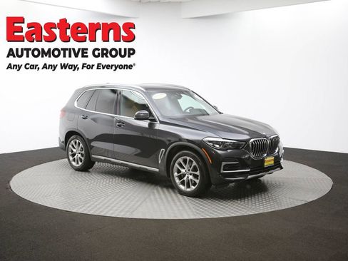 Used 2022 BMW X5 xDrive40i w/ Premium Package AWD/4WD image 54