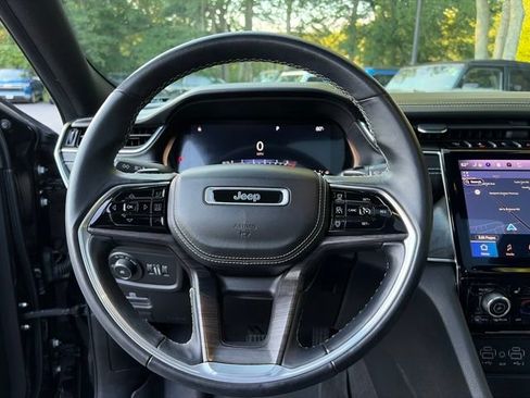 Used 2022 Jeep Grand Cherokee L Overland w/ Luxury Tech Group IV AWD/4WD image 20