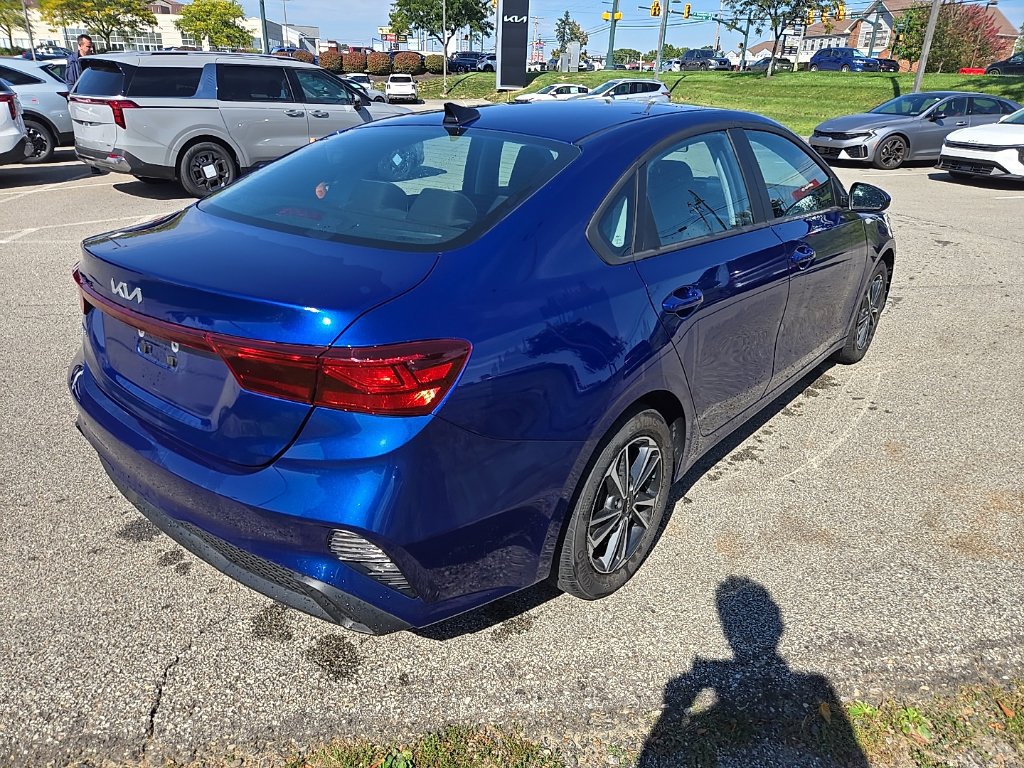 Certified 2024 Kia Forte LXS FWD image 3