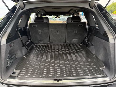 Certified 2025 Audi Q7 3.0T Premium Plus AWD/4WD image 40