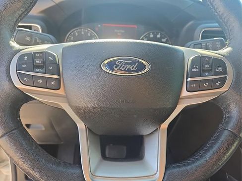 Used 2022 Ford Explorer XLT w/ Equipment Group 202A image 31