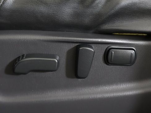 Used 2019 Nissan Armada SL w/ Premium Package image 36