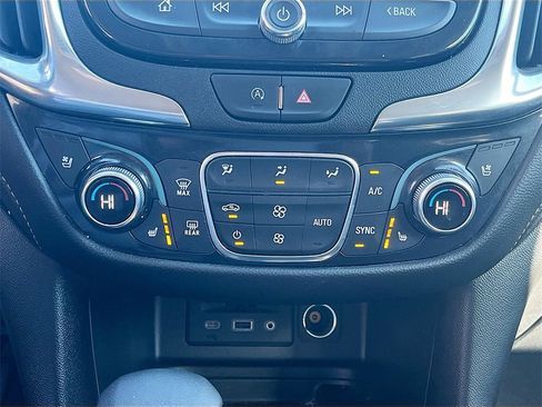 Used 2022 Chevrolet Equinox Premier image 15
