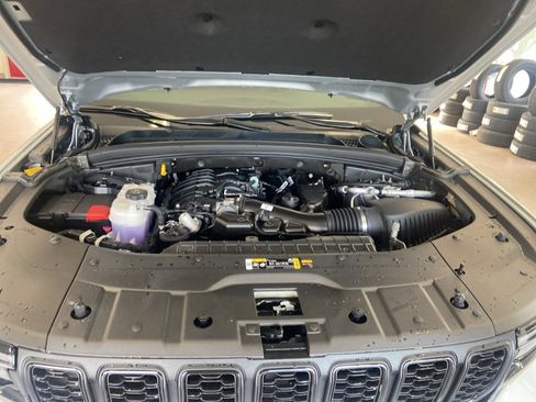 New 2025 Jeep Grand Cherokee 4WD image 23