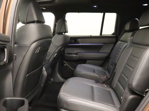 Used 2025 Hyundai Santa Fe Calligraphy AWD/4WD image 17