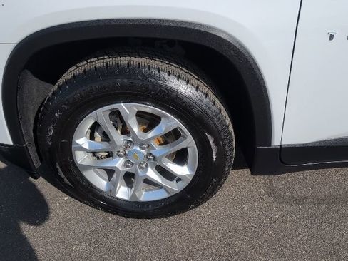 Used 2021 Chevrolet Traverse LS w/ LPO, Floor Liner Package FWD image 13