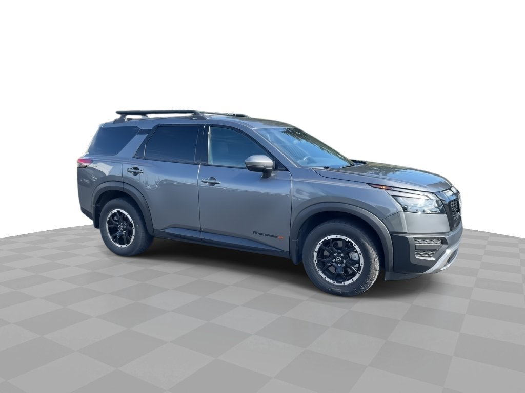 Used 2025 Nissan Pathfinder Rock Creek AWD/4WD image 9
