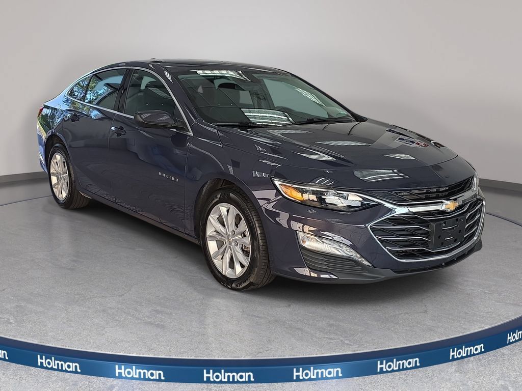 Used 2025 Chevrolet Malibu LT FWD image 3