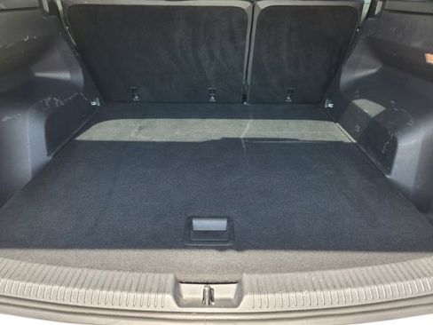 Used 2023 Volkswagen Atlas Cross Sport SE FWD image 32