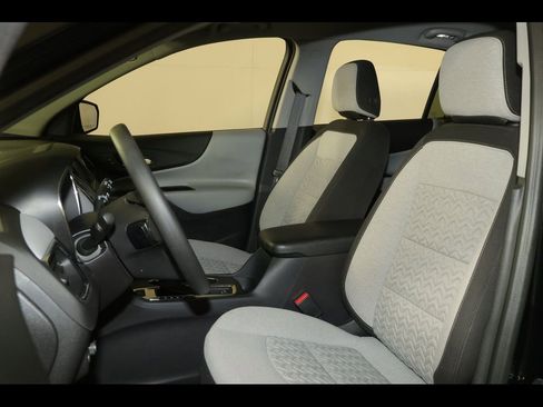 Used 2024 Chevrolet Equinox LS w/ LS Convenience Package image 21