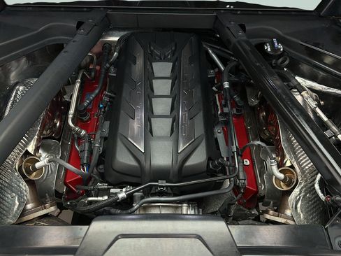 Used 2024 Chevrolet Corvette Stingray Preferred Cpe w/ Z51 Performance Package RWD image 31
