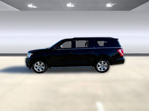 Used 2021 Ford Expedition Max XLT image 2