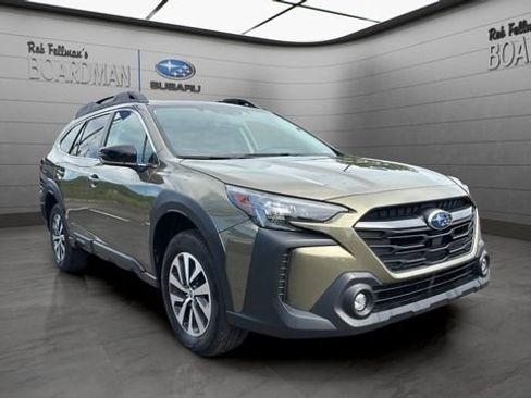 Used 2024 Subaru Outback Premium AWD/4WD image 2