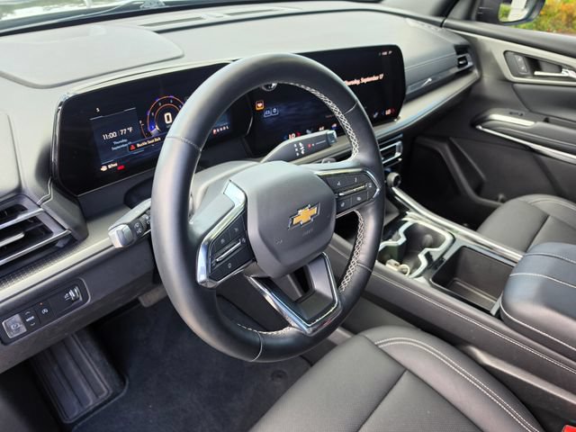 Used 2026 Chevrolet Traverse LT FWD image 17
