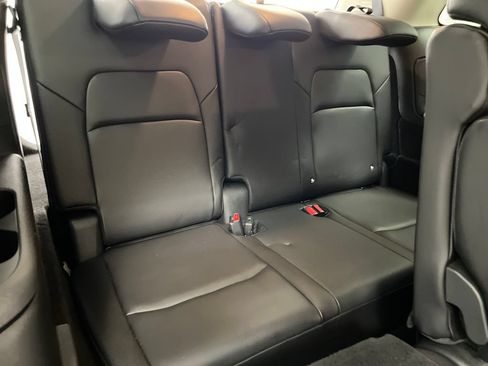 Used 2025 Nissan Pathfinder SL FWD image 35