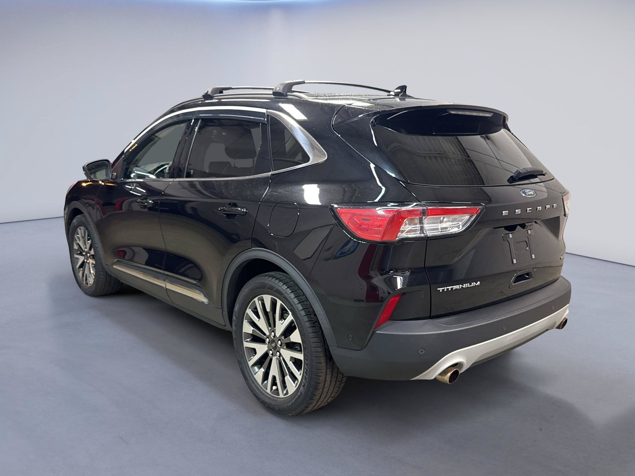 Used 2020 Ford Escape Titanium AWD/4WD image 5