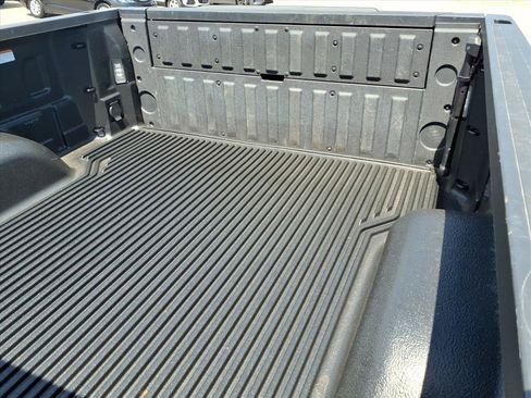 Used 2025 GMC Sierra 1500 SLT AWD/4WD image 14