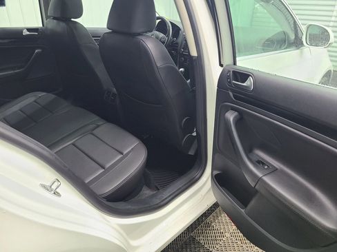 Used 2014 Volkswagen Jetta TDI image 38