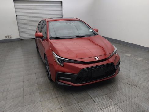 Used 2020 Toyota Corolla SE w/ SE Premium Package FWD image 14