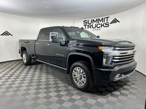 Used 2023 Chevrolet Silverado 3500 High Country AWD/4WD image 2