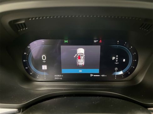 Used 2024 Volvo XC60 B5 Plus image 12