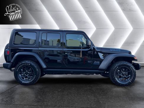 Used 2023 Jeep Wrangler Unlimited w/ Cold Weather Group AWD/4WD image 6