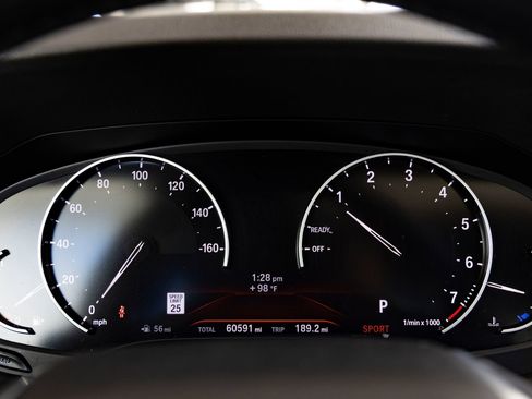 Used 2020 BMW 330i Sedan w/ Convenience Package RWD image 9