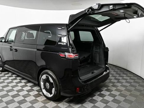 New 2025 Volkswagen ID. Buzz Pro S image 25