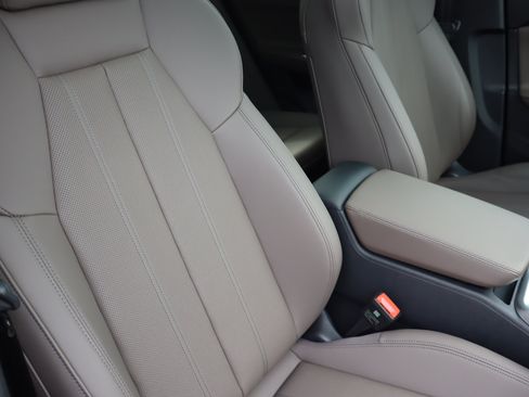 Used 2025 Audi Q5 Prestige AWD/4WD image 23