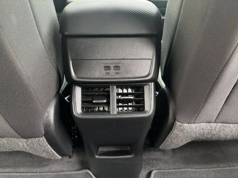 Used 2025 Chevrolet Equinox LT FWD image 22