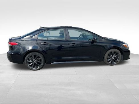 Used 2024 Toyota Corolla SE image 6