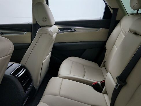 Used 2021 Cadillac XT5 Premium Luxury w/ LPO, Floor Liner Package FWD image 23