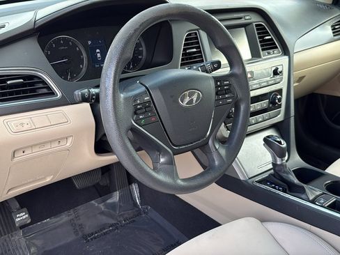 Used 2017 Hyundai Sonata Sport image 16