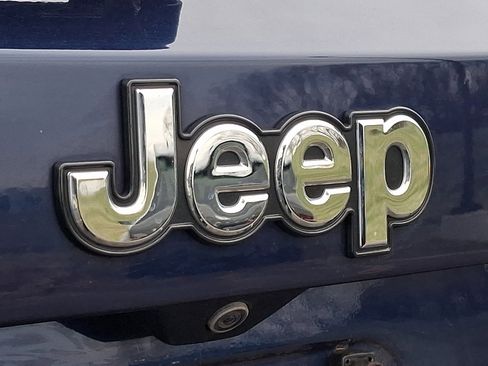 Used 2016 Jeep Renegade Latitude w/ Cold Weather Group image 4