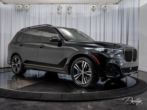 Used 2021 BMW X7 M50i AWD/4WD image 17
