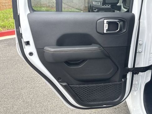 Used 2025 Jeep Wrangler Unlimited Sahara w/ Safety Group image 14