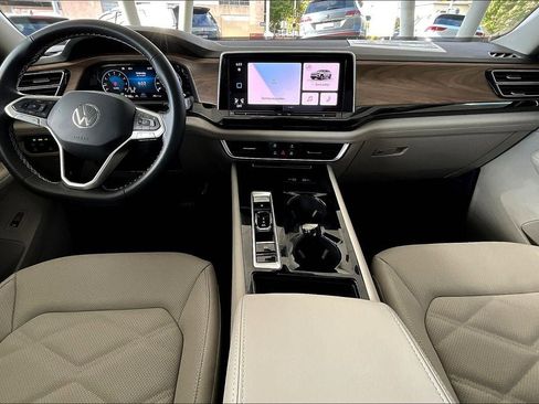 New 2026 Volkswagen Atlas SE image 15