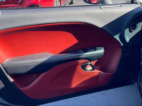 Used 2018 Dodge Challenger SRT Hellcat image 25