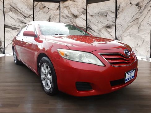 Used 2011 Toyota Camry LE w/ LE Extra-Value Pkg FWD image 4