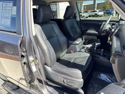 Used 2019 Toyota 4Runner TRD Off-Road Premium AWD/4WD image 14