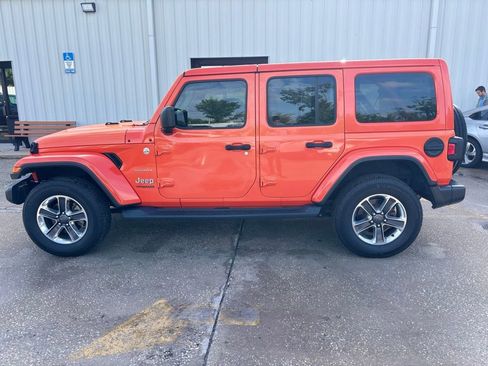 Used 2018 Jeep Wrangler Unlimited Sahara image 2