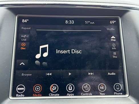 Used 2018 Jeep Grand Cherokee Altitude image 16