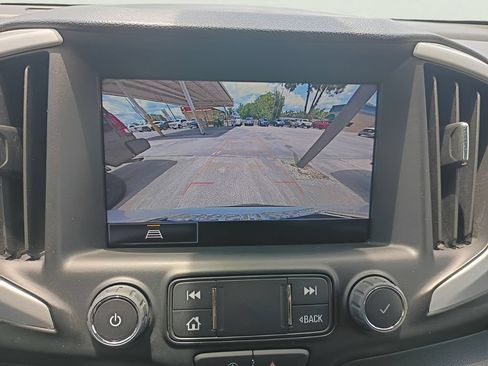 Used 2023 GMC Terrain SLT FWD image 10